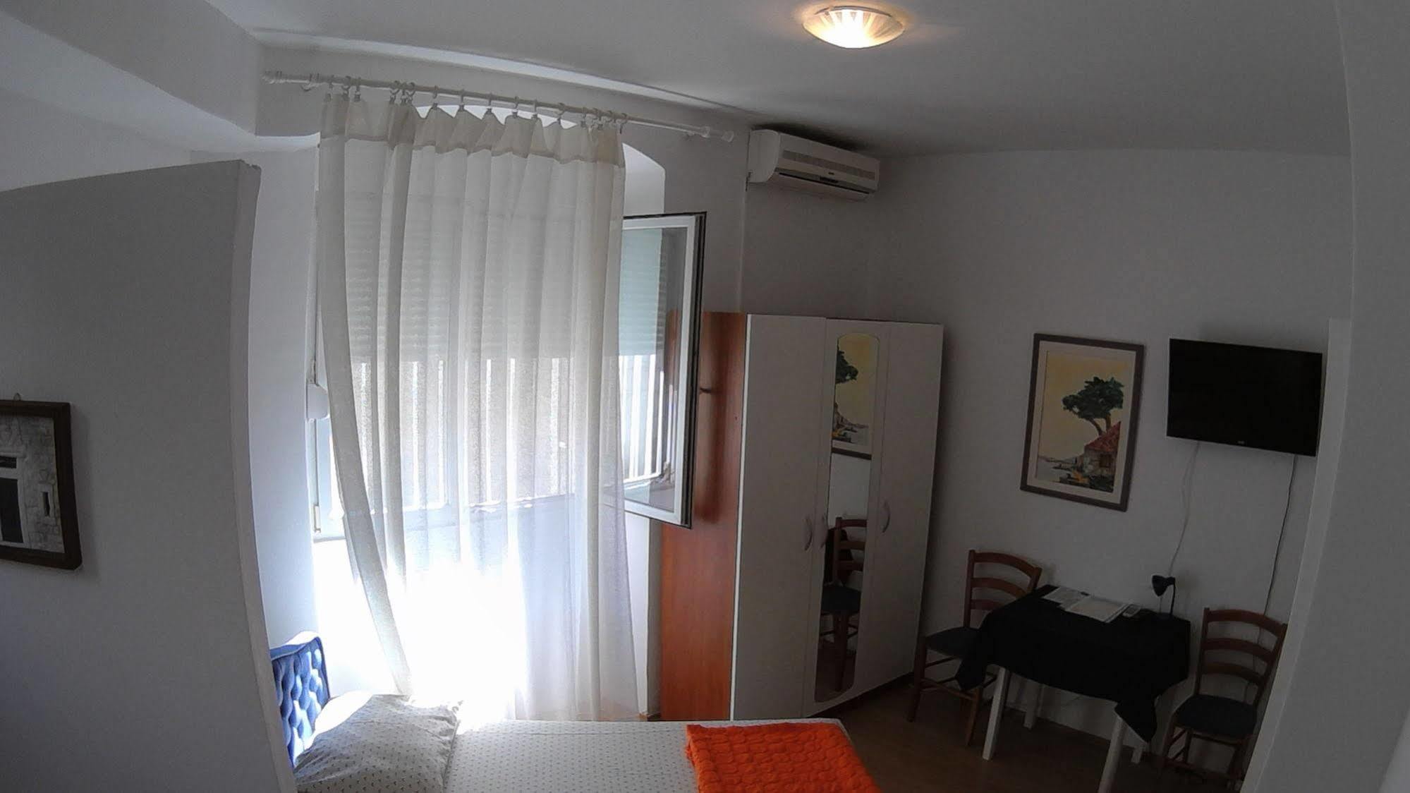 Stipan Studio & Room Split Exterior foto